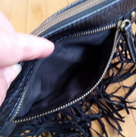 Sonoma Lifestyle black vegan leather crossbody bag with tassels - Picture 3 of 11